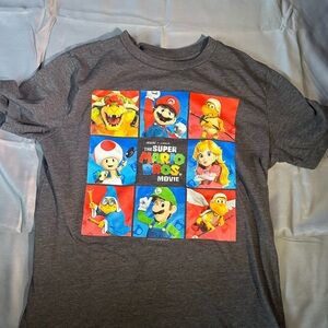 Old Navy Gray Super Mario Bros Kids Tee